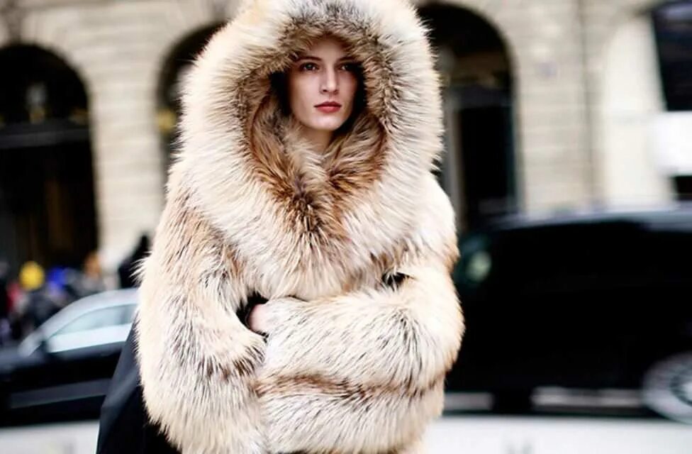 Норковая шуба 2022 тренд. Шуба женская. Красивые девушки в шубах. Шуба. Куртка из ламы.
