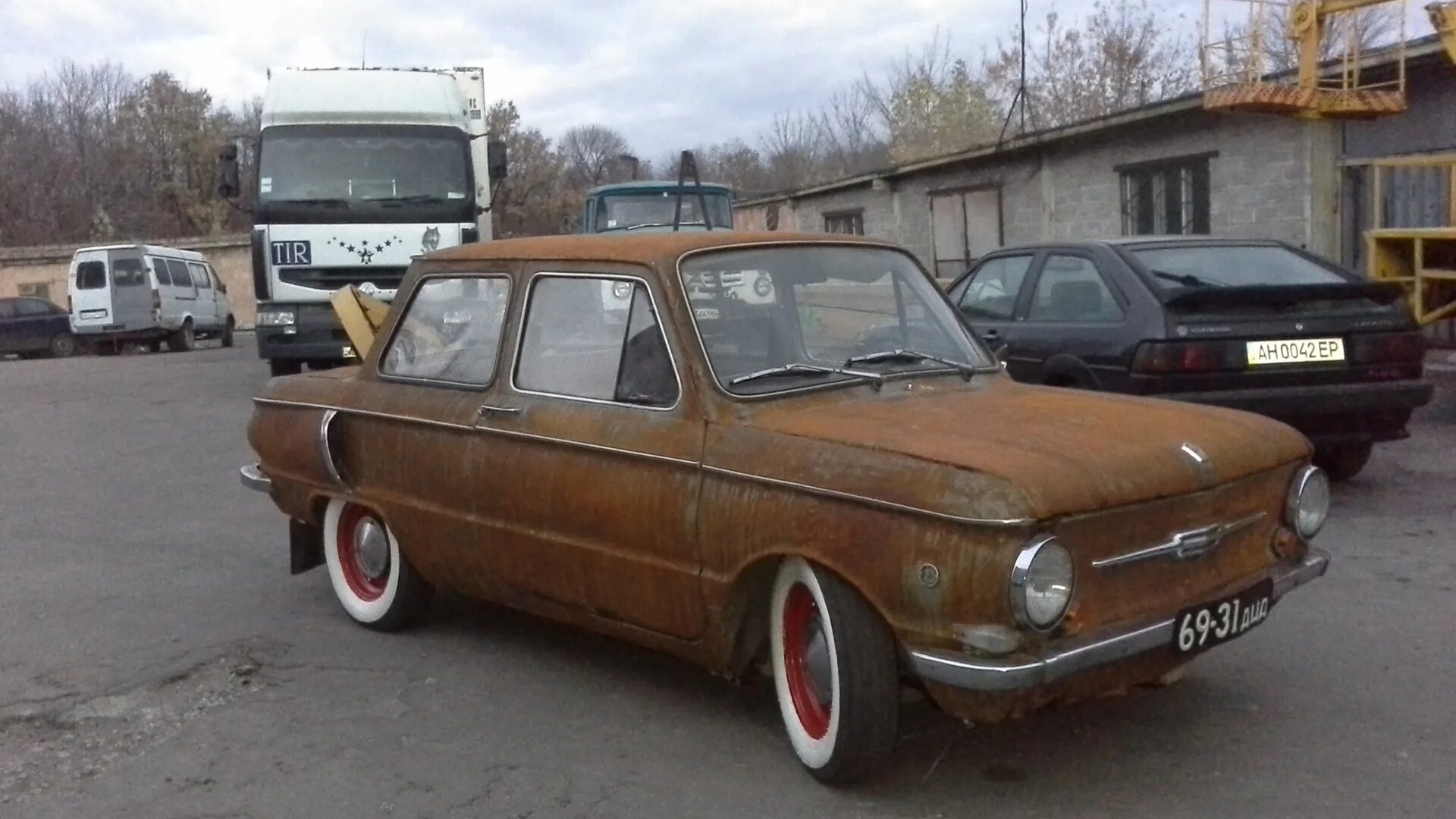 Заз 968м ржавый. Запорожец разваливающийся на ходу 6. Запорожец разваливающийся на ходу 6. Заз 968 ржавый. Старая развалюха авто.