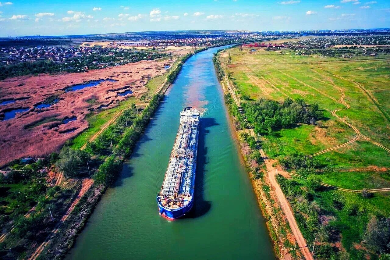 Шлюзы волго-донского судоходного канала. Река дон волга. Волго дон канал шлюз 1 волгоград. Река волго дон волгоград. Река дон волга.