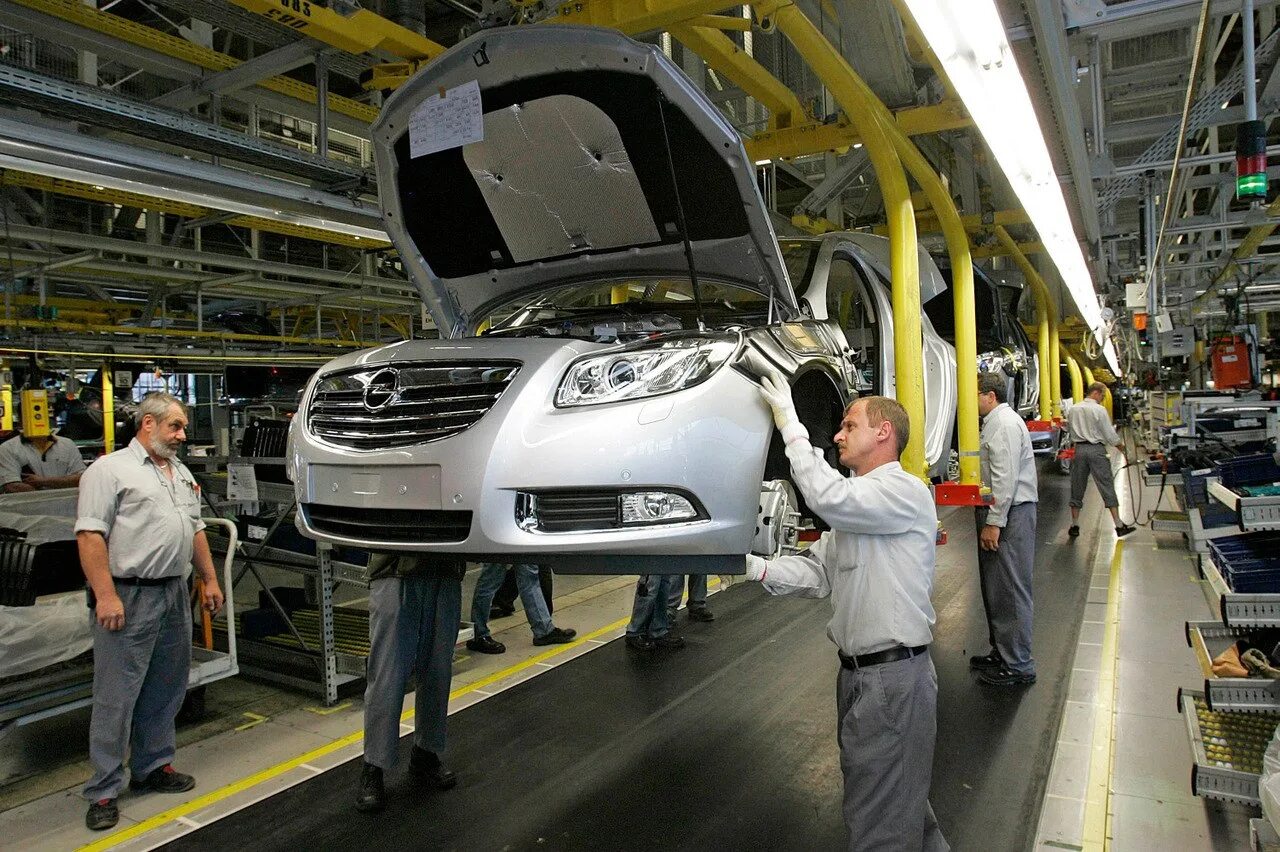 Где производится автомобили. Завод Дженерал Моторс. Завод Opel в Рюссельсхайме. Автомобильная промышленность GM, Toyota. Машиностроение.