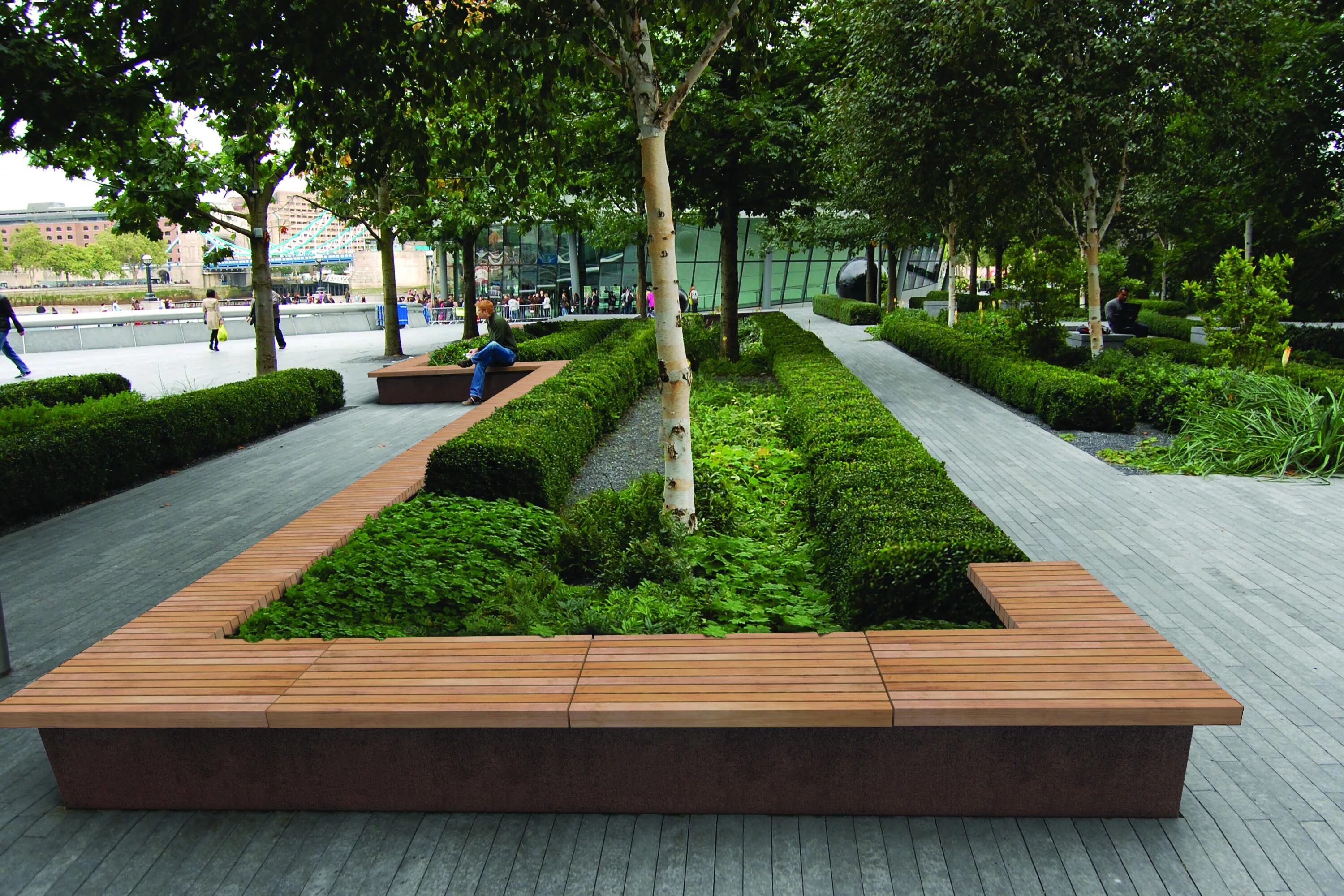 Сквер,парк. Пьер жесткофф ландшафтный архитектор парки. Ландшафт парковая зона лавочки. Ландшафтная архитектура геопластика япония. Современное благоустройство.