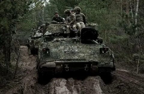 Видео боя т90 и брэдли
