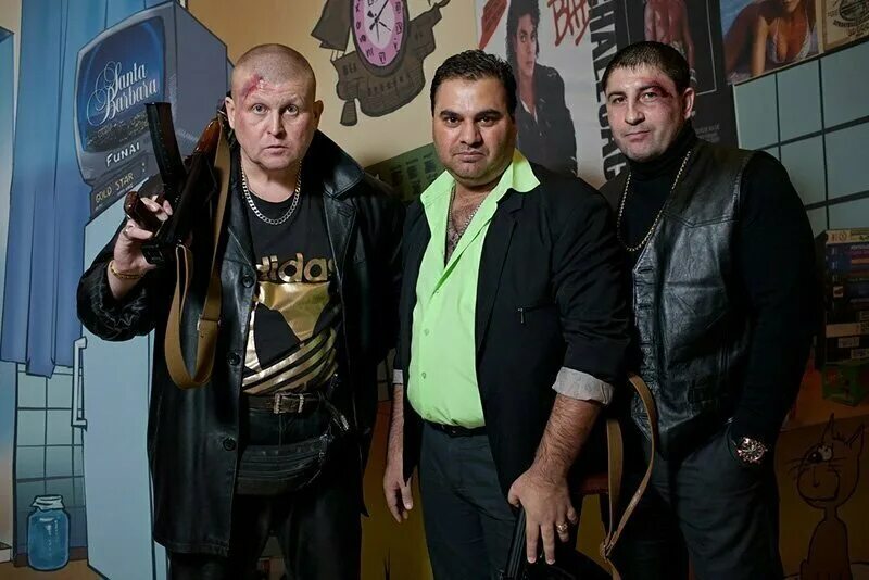 Сербская мафия 90-х. Солнцевская мафия 90. Опг одежда. Опг одежда. Бандиты 90х в кожанках.