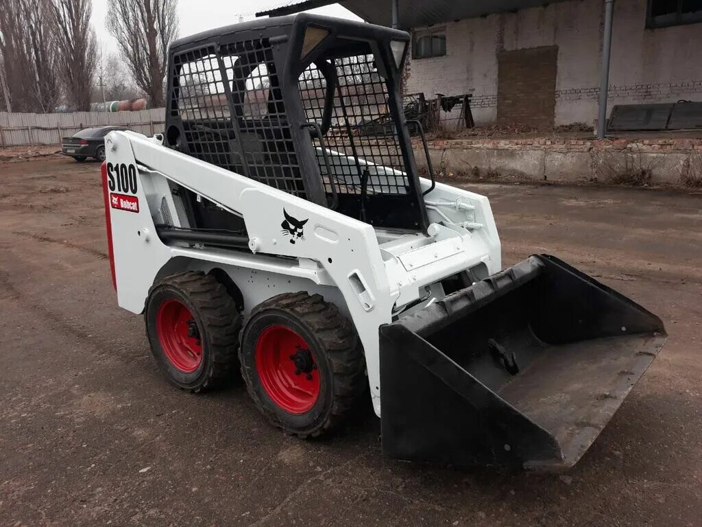 Погрузчик bobcat характеристика. Погрузчик Bobcat s100. Габариты минипогрузчика Bobcat s100. Мини-погрузчик Bobcat s175 гидравлика. Бобкэт s100 ТТХ.