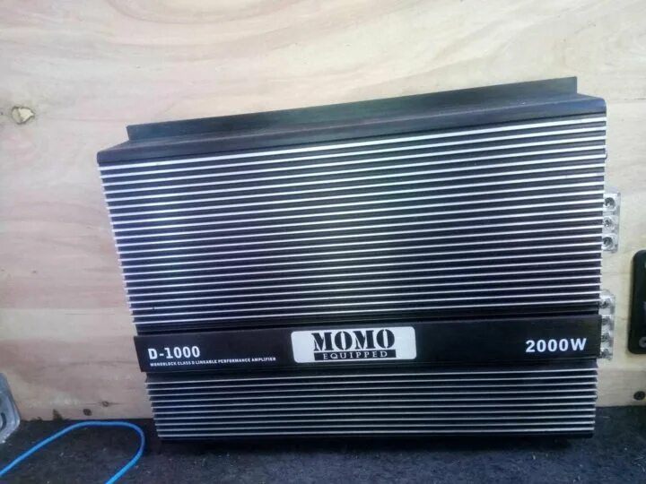 Моноблок момо. Momo 2000w моноблок усилитель. Momo d1000. МОМО 2000w моноблок 1 канал. Моноблок МОМО b1000.