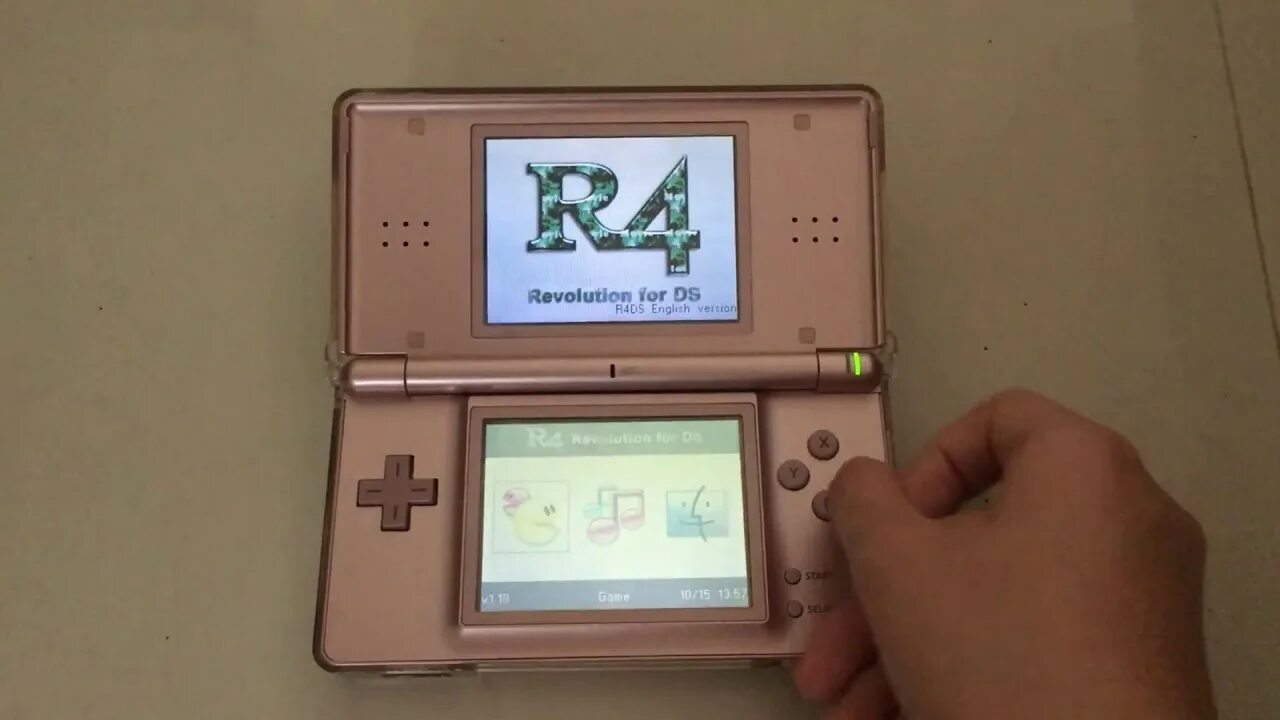 Nintendo ds на русском. Nintendo ds 4ds. r4 nintendo. r4 для nintendo 3ds. нинтендо ds lite меню.