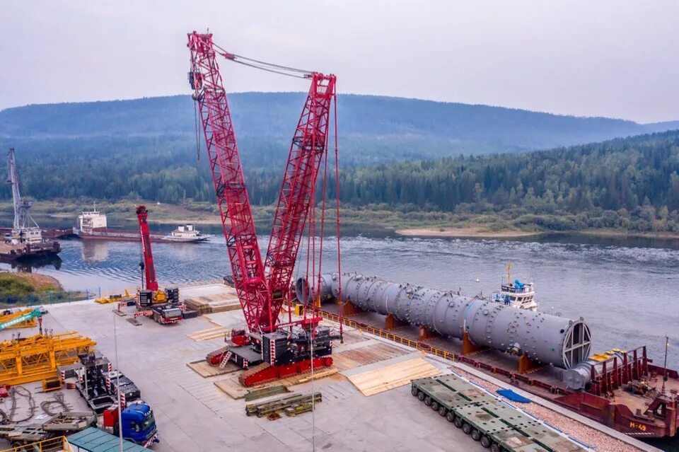 Иркутский завод полимеров усть кут. Иркутского завода полимеров в усть-куте. Полимернвй завод устькут. Стройка усть кут. Инк завод полимеров усть кут стройка.