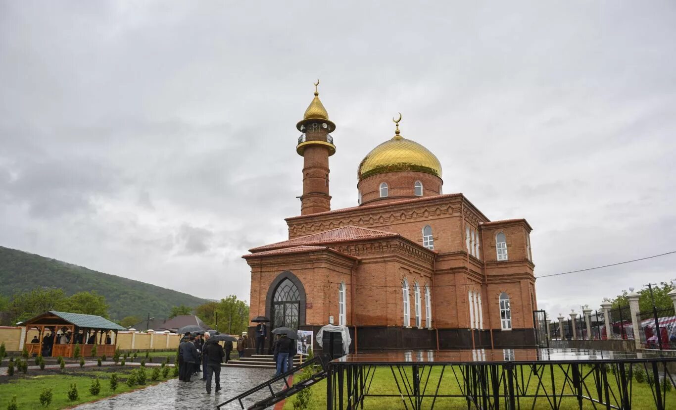Суннитская мечеть в северной осетии. Мечети северной осетии. Мечеть мухтарова владикавказ. Владикавказская суннитская мечеть. Мечеть мухтарова владикавказ.