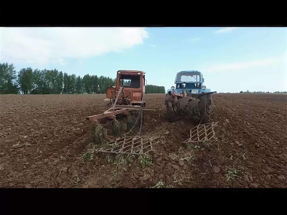 Скорость трактора пахота. ДТ 75 С плугом. Пахота на ДТ 75. ДТ-75 С плугом ПЛН-4-35. ДТ 75 вспашка.