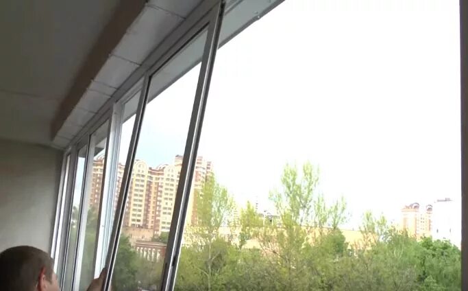 Как снимать раздвижные пластиковые окна Перейти на страницу с картинкой