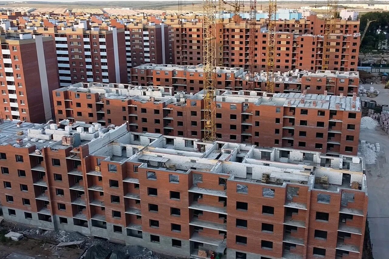 бетонные панели стеновые толщиной 350 узел. улица усачева д 1 обнинск. финстрой панель дома. коттеджный поселок с готовыми домами под ключ. сборная жб панель узел окна.