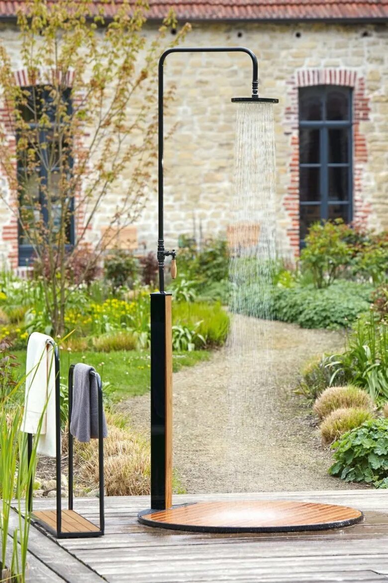 Garden shower. Garden shower. Garden shower. Garden shower. Душевая на даче.