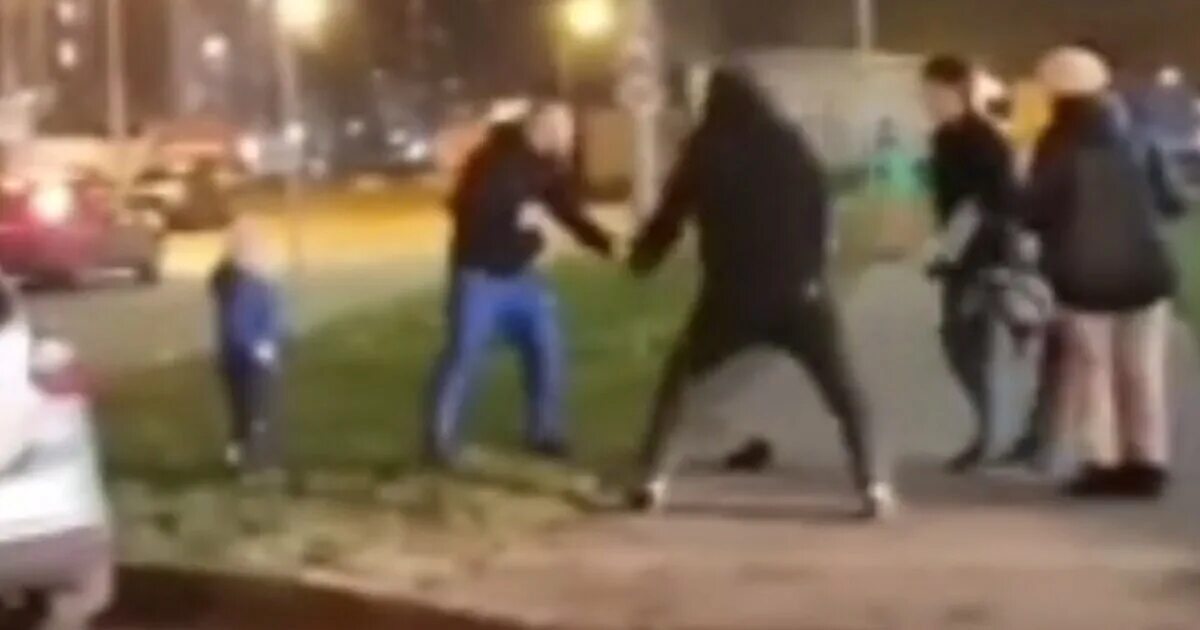 Дагестанцы избили парня в метро. Московское драка. Московское драка. Драка в московском метро. Московское драка.