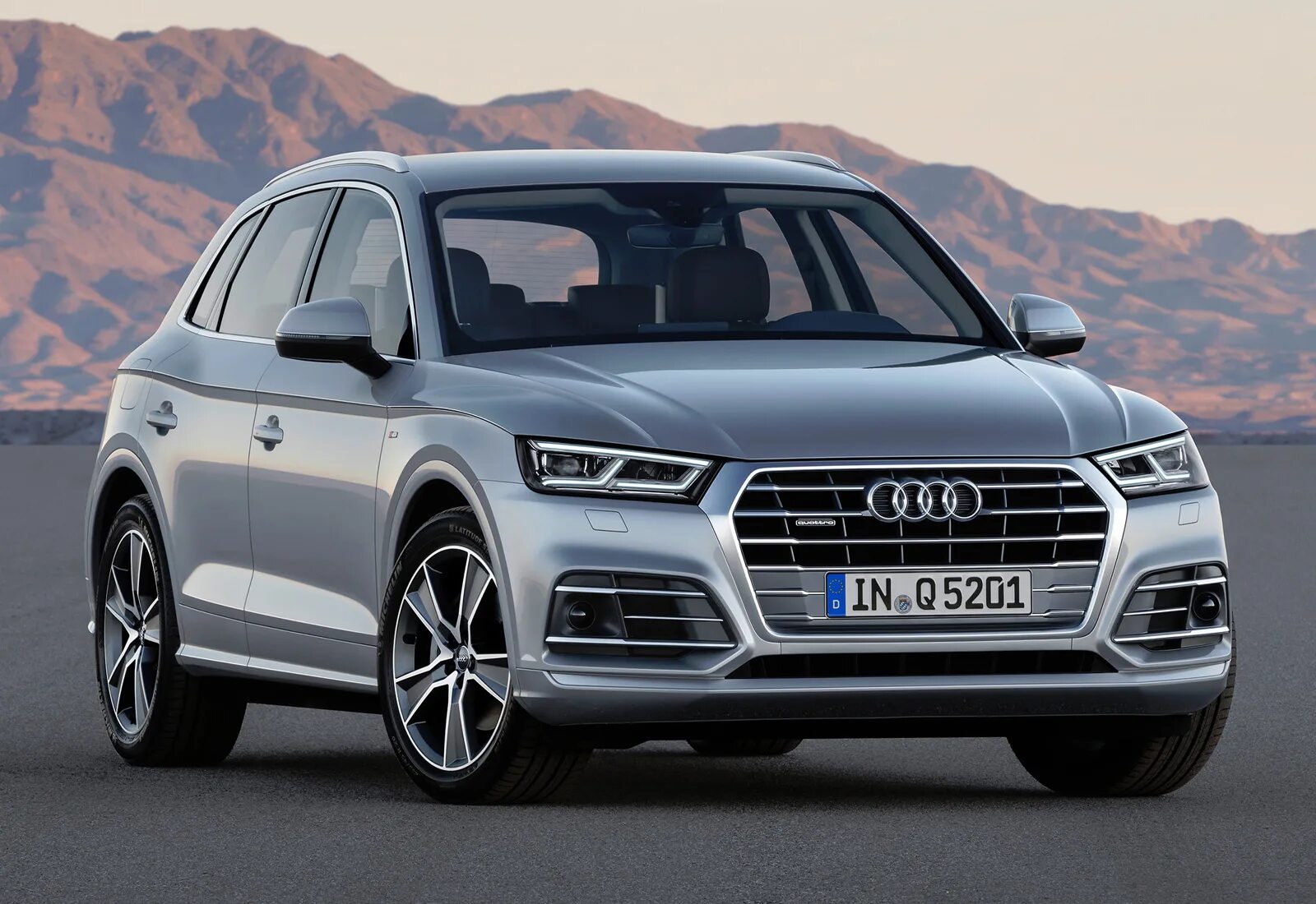 Ново 5 цена. Audi q5 2017. Audi q5 2020. Ауди q5 2017. Ауди q5 2021 новый.