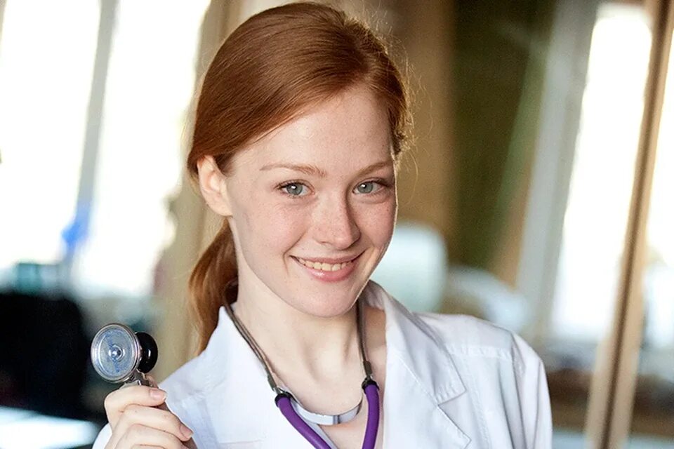 Стали врачами. Подростковый врач. Терапевт для подростков. Профессия медик в России. Подросток важен для врача.
