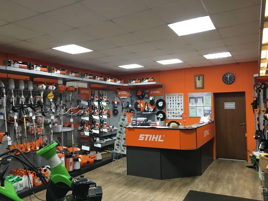 Садовая техника Stihl. Садовый инвентарь штиль. Магазин Stihl. Витрина штиль. Магазин садовой техники в москве