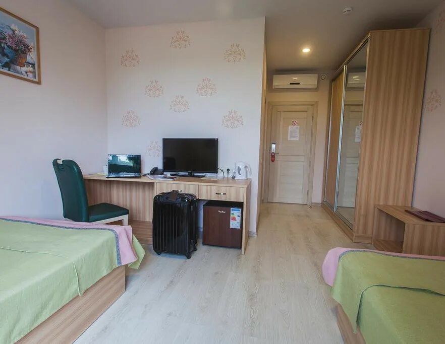 Улица гагарина. Балабаново уют гостиница. Комната ермолино. Дмитровский посад гостиница. Комната ермолино.