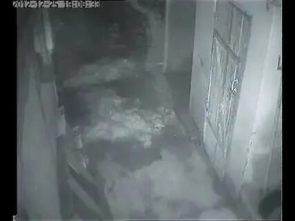 Молния залетела в квартиру