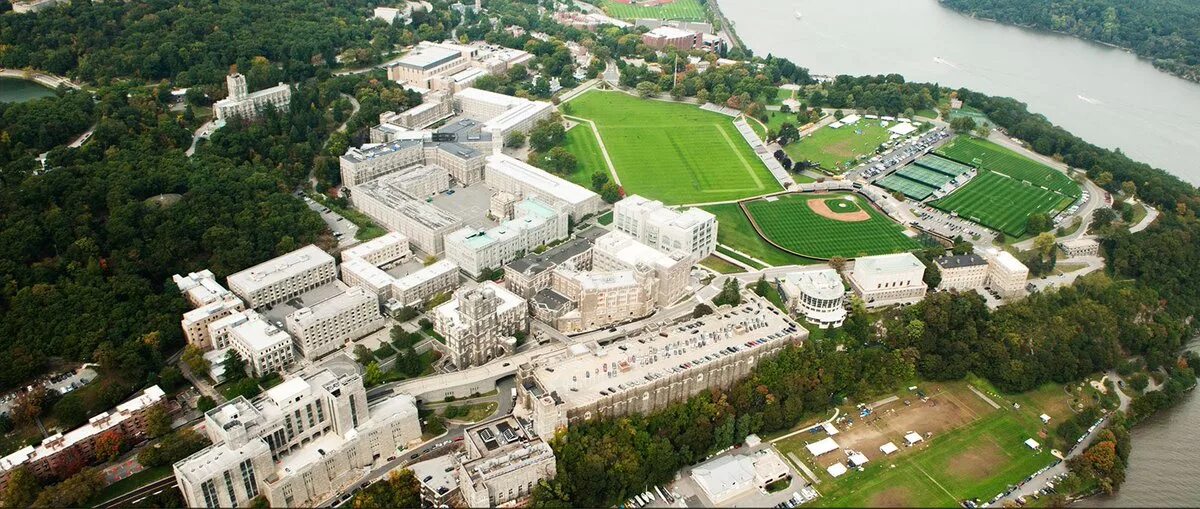 Уэст пойнт военная академия. Американская академия неврологии штаб квартира. West point кампус. Военная академия сша. Академия вест пойнт сша здание.