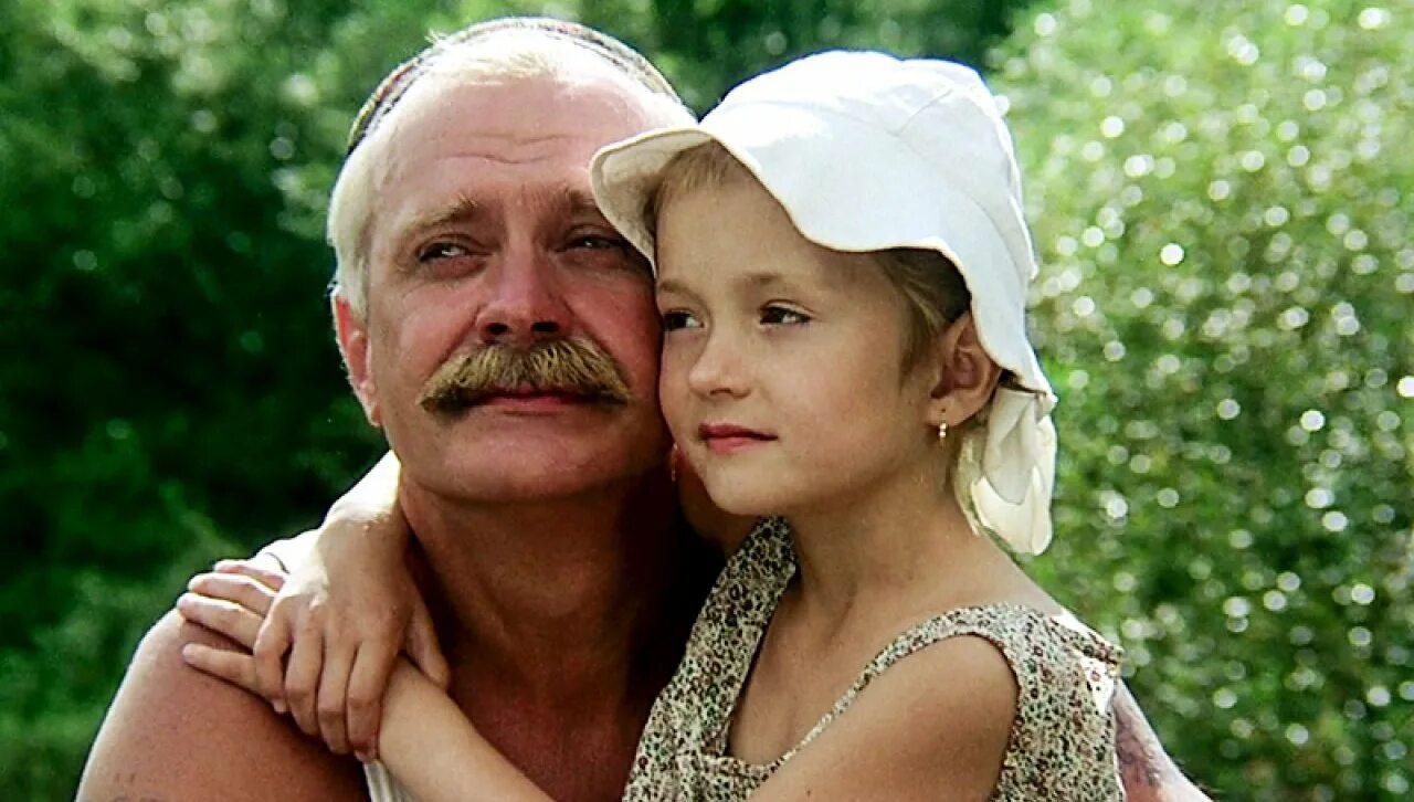 Сколько лет михалкову в утомленные солнцем. «утомлённые солнцем» (1994) никиты михалкова. утомленные солнцем фильм 1994 михалков. утомленные солнцем михалков. никита михалков утомленные солнцем.