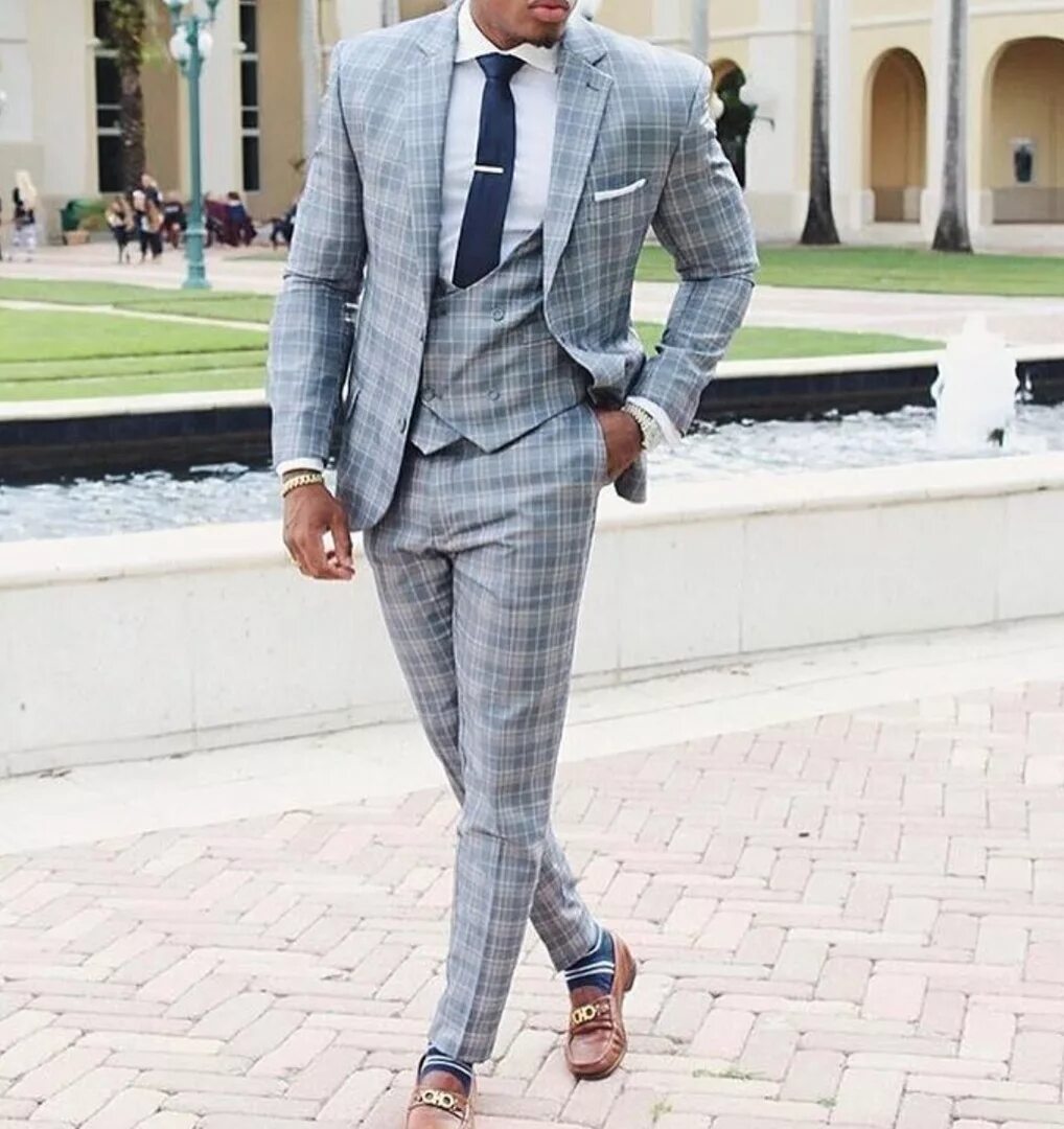 образы с серым костюмом женские. образ с серым костюмом. образ с серым костюмом. строгий стиль одежды для мужчин. мужской стиль.