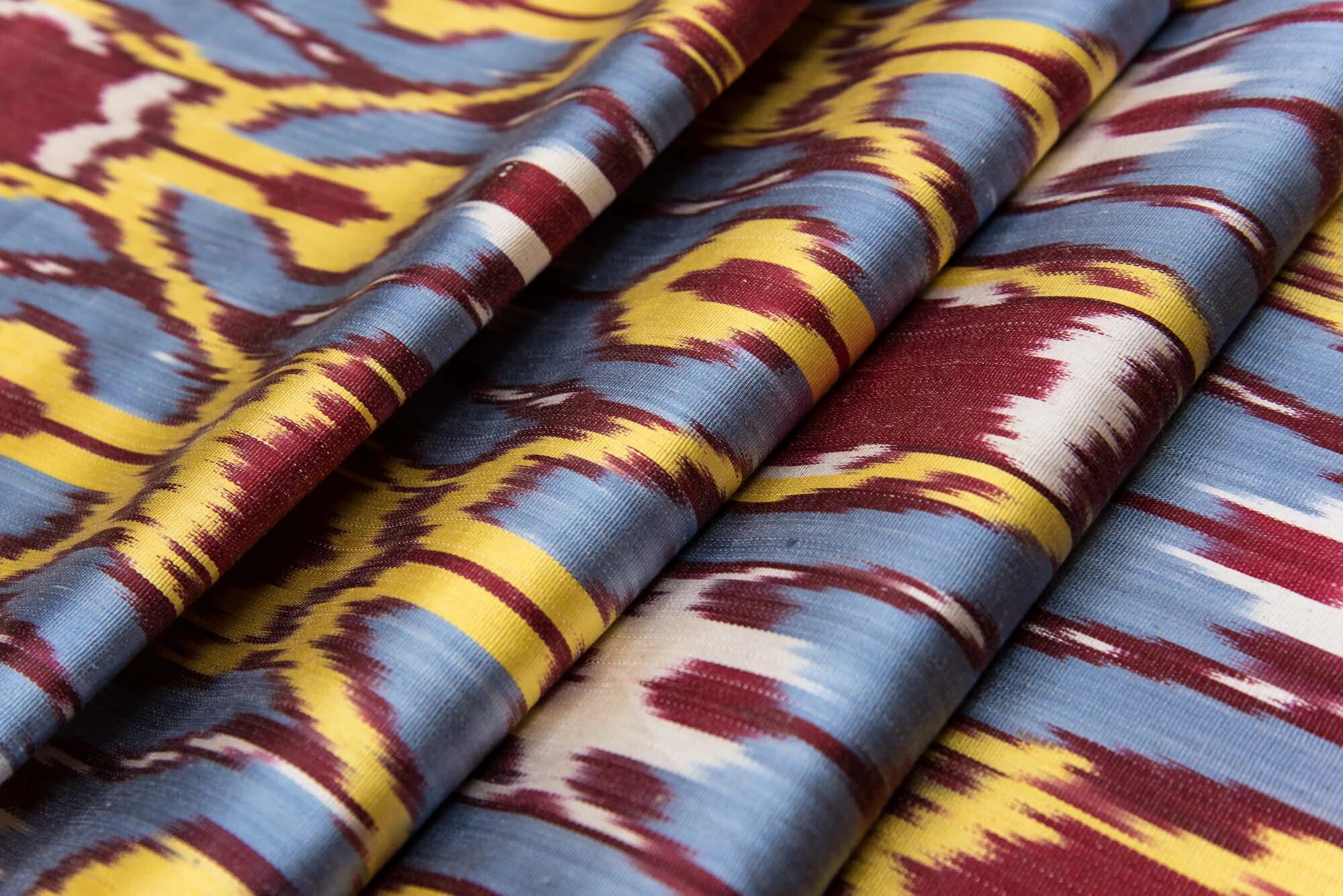 Адрас ткань. Адрас ткань. Хан атлас маргилан. Хан атлас адрас. Маргиланский хан-атлас.