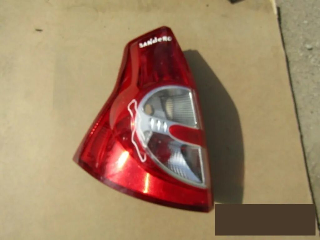 Фонарь задний левый sandero-2. Фонарь задний левый сандеро. Фонарь задний левый сандеро. Sandero задний левый фонарь 2016. Сандеро фонари.