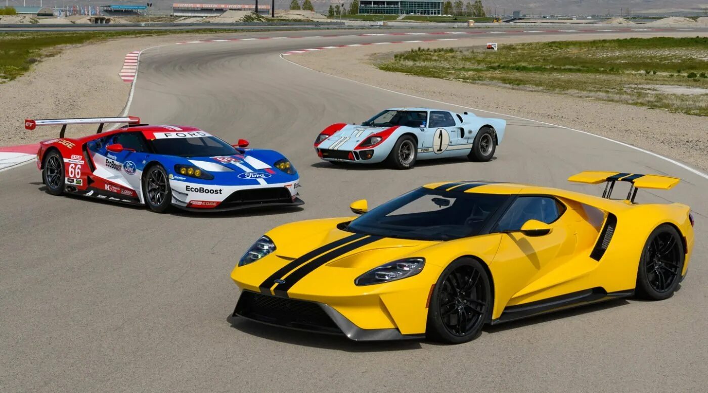 Самые крутые гоночные машины. Ford gt 2017. Ford gt 2017 Supercar. Ford gt 2017 Dubai. Форд гоночные суперкары.