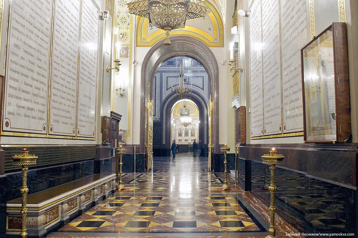 Храм христа спасителя цокольный этаж. Храм христа спасителя горельефы церетели. Волхонка, 15 (храм христа спасителя, цокольный этаж). Свадьба галерея искусств храм христа спасителя. Патриарший музей церковного искусства храма христа спасителя.