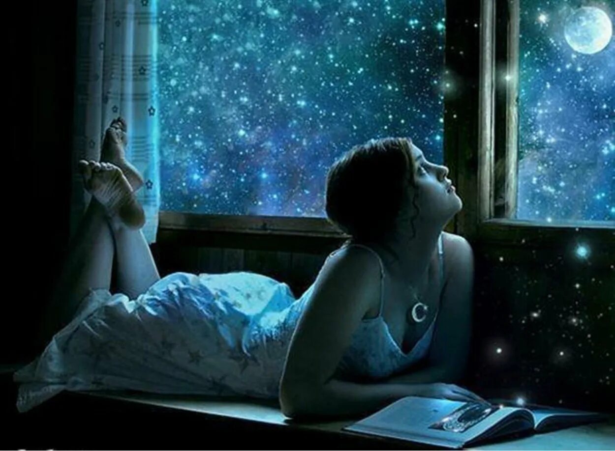 Мечтаем о звездах. Женщина в ночи. Девушка у окна Луна. Ночь звезды девушка окно. Спокойной ночи девушка у окна.