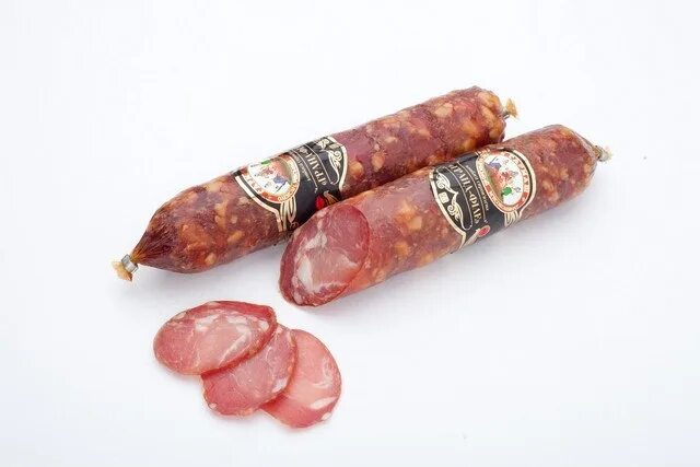 Колбаса гранд филе колбико. Сыровяленая куриная колбаса. Домашняя куриная колбаса. Донской темп колбасный завод. Колбаса филе.