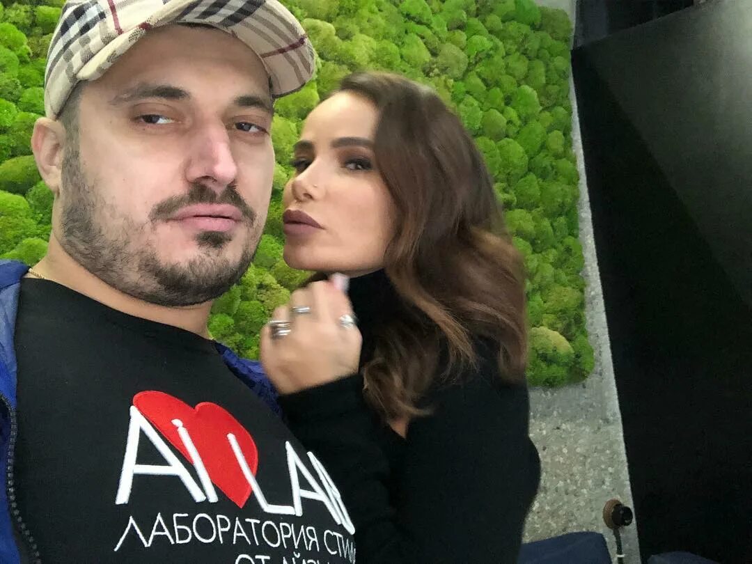 Первая жена техника. Жена Паши техника.