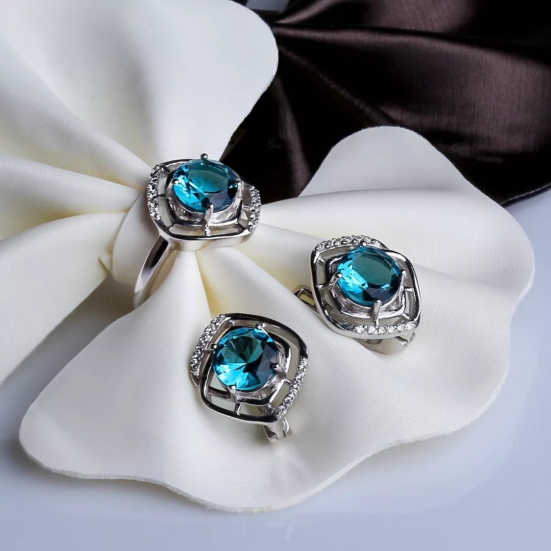 топазы фото украшений. топаз браслет с топазами. топазы фото украшений. топаз ювелирный камень. топазы фото украшений.