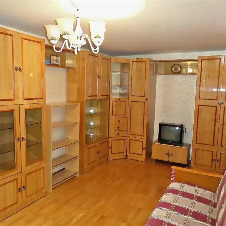 квартира с мебелью. есенина 25 саранск. авито сдаю квартиру в деревянном доме. 3, ком. ул луначарского.