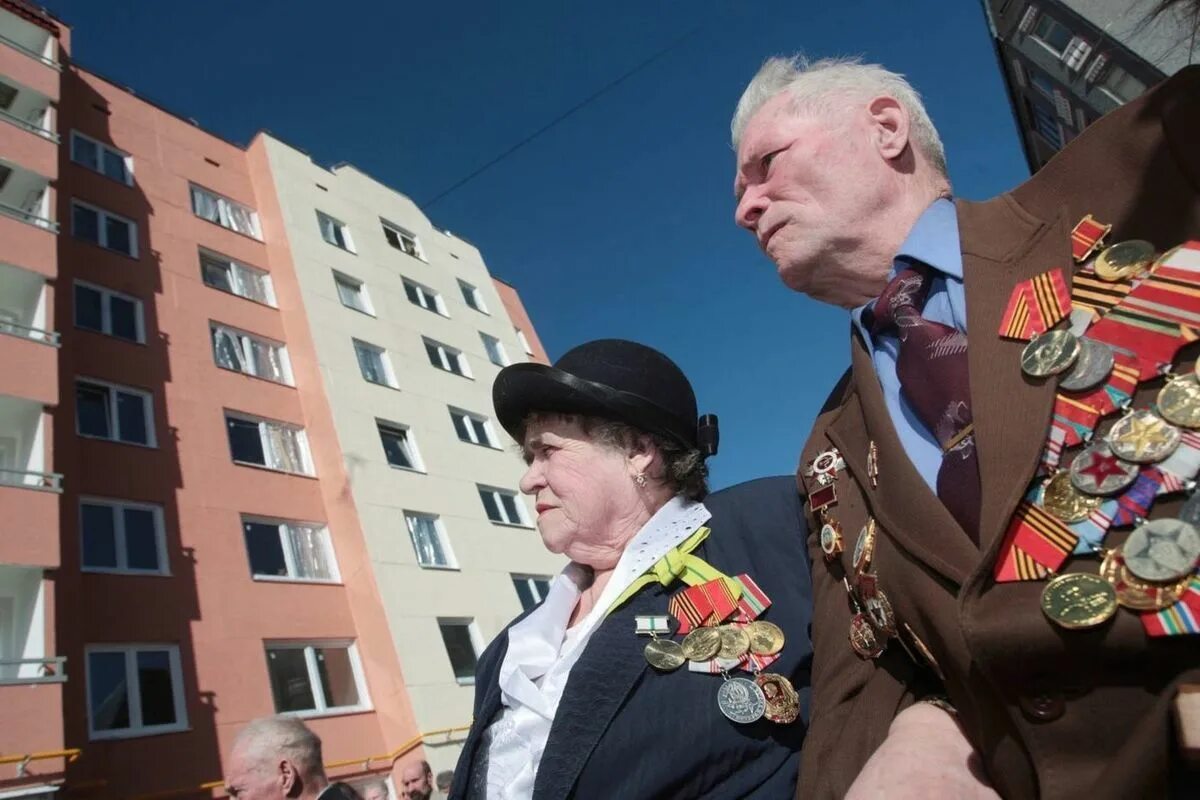 Ветерану дали квартиру. Ветераны вов дома. Ветерану дали квартиру. Обеспечение жильем ветеранов. Квартиры для ветеранов.
