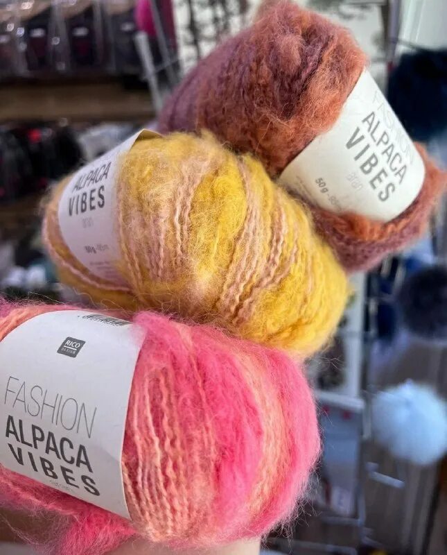 пряжа yarnart jeans crazy 8201. пряжа anima. пряжа дали. кроха пряжа сиреневые дали 0156.