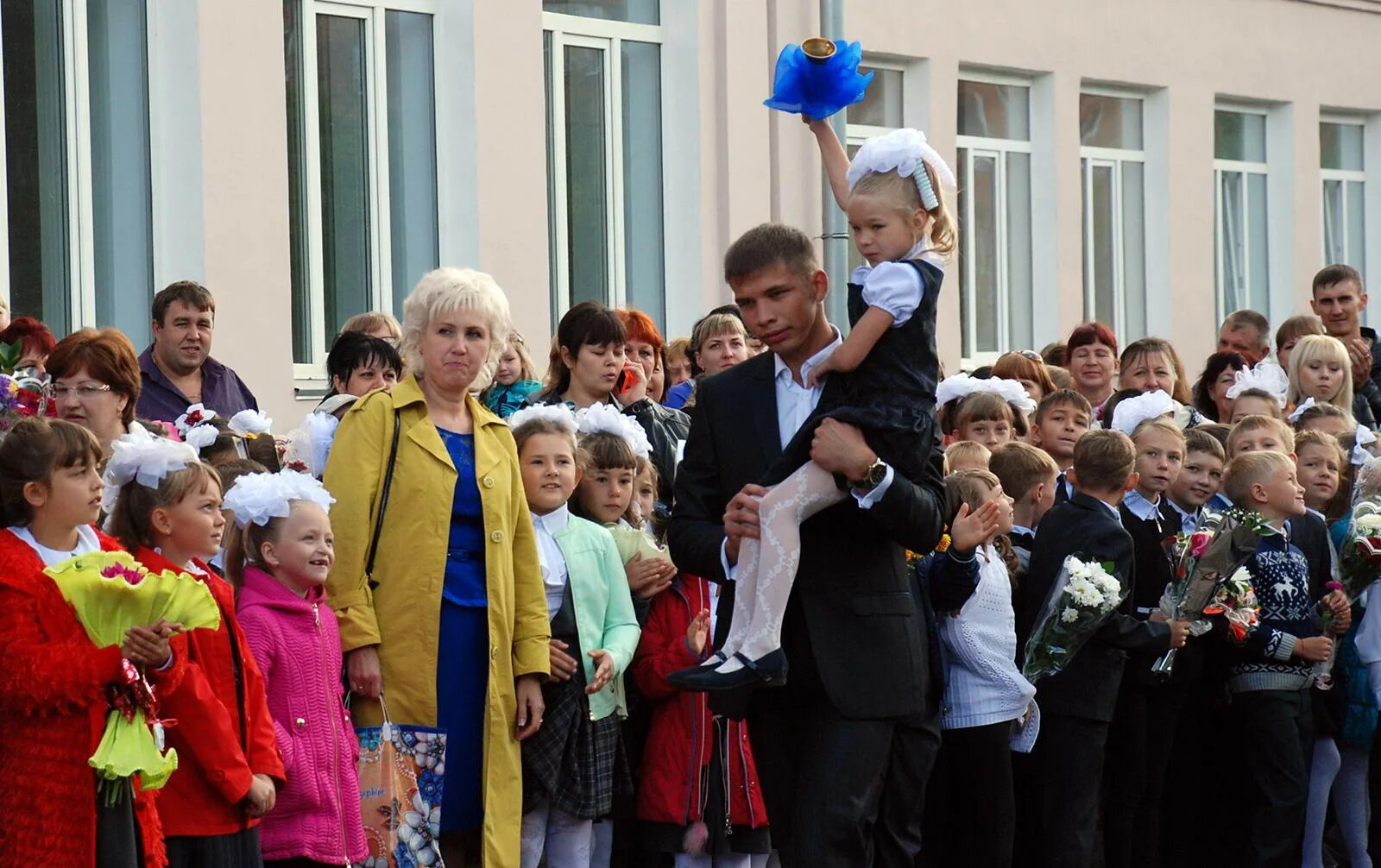 16 школа последний звонок 2019 минусинск. 11 школа минусинск. Фото школы 2 минусинск. Школа 2 минусинск. Школа 1 минусинск.