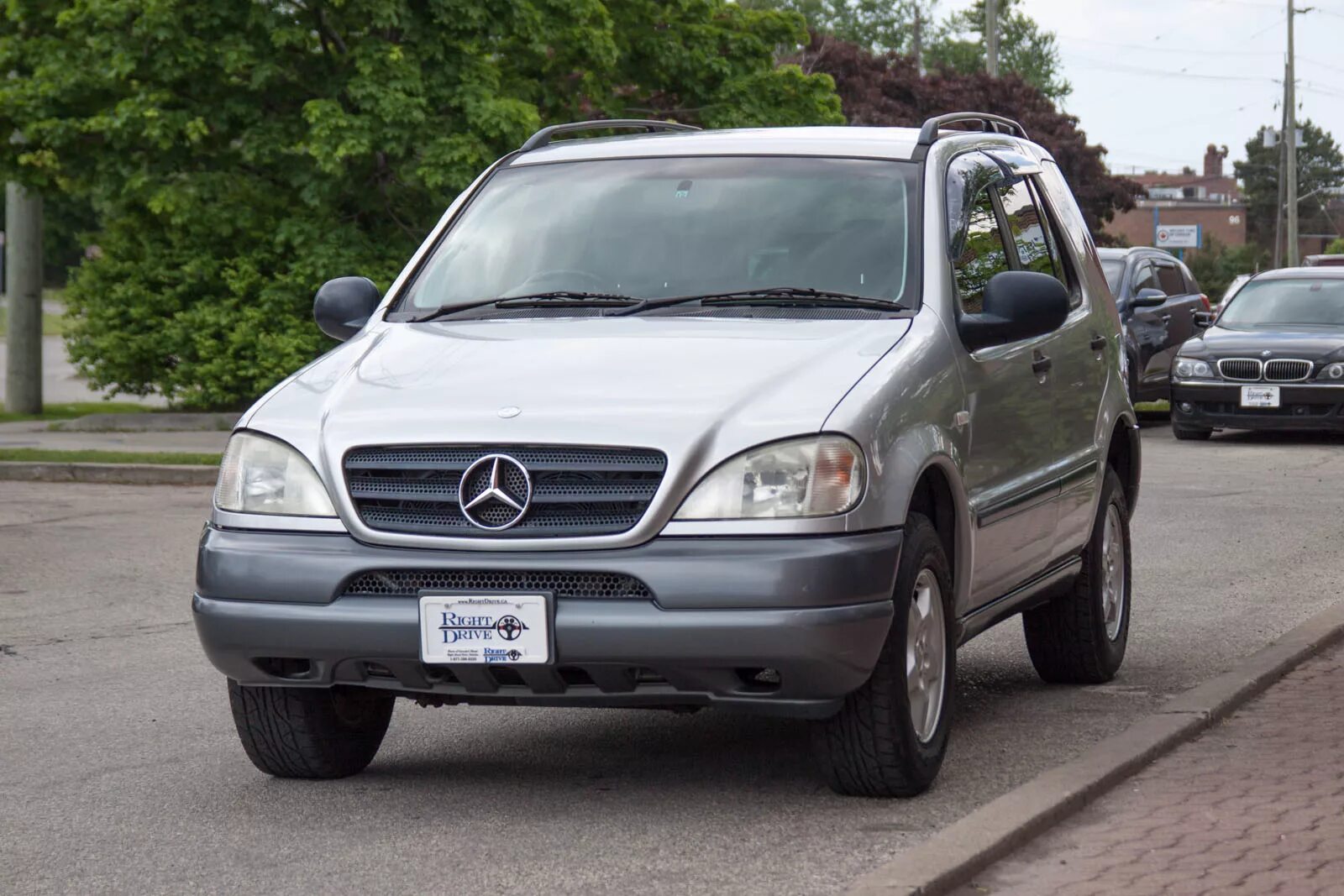 Мерседес мл купить бу. Mercedes ml 320. Мерседес ml 320 1998. 1998 Mercedes-Benz ml320. Mercedes ml 1998.