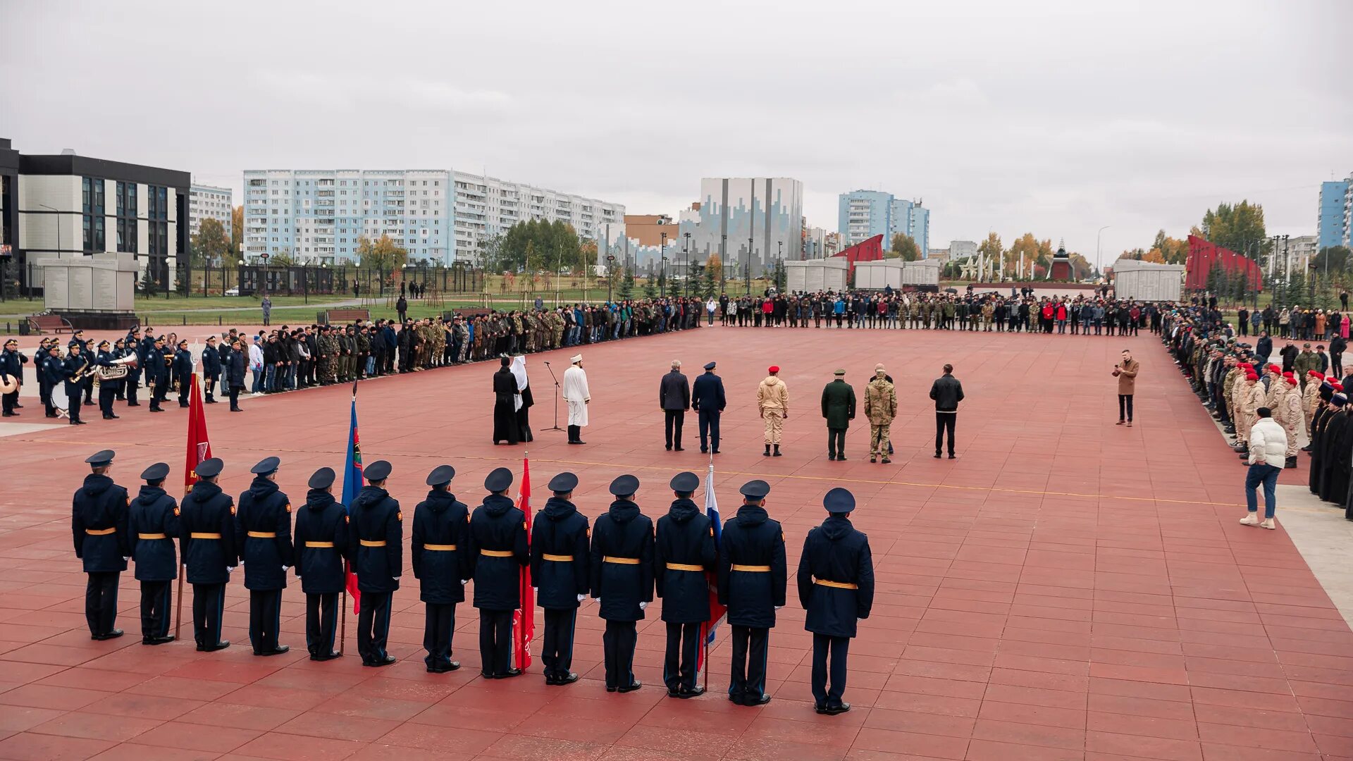 Омск Черемушки 14 военный городок. Военная подготовка в Кемерово. Мемориал героям сибирякам Кемерово. Мобилизованные Кемеровской области. Черемушки 14 военный городок