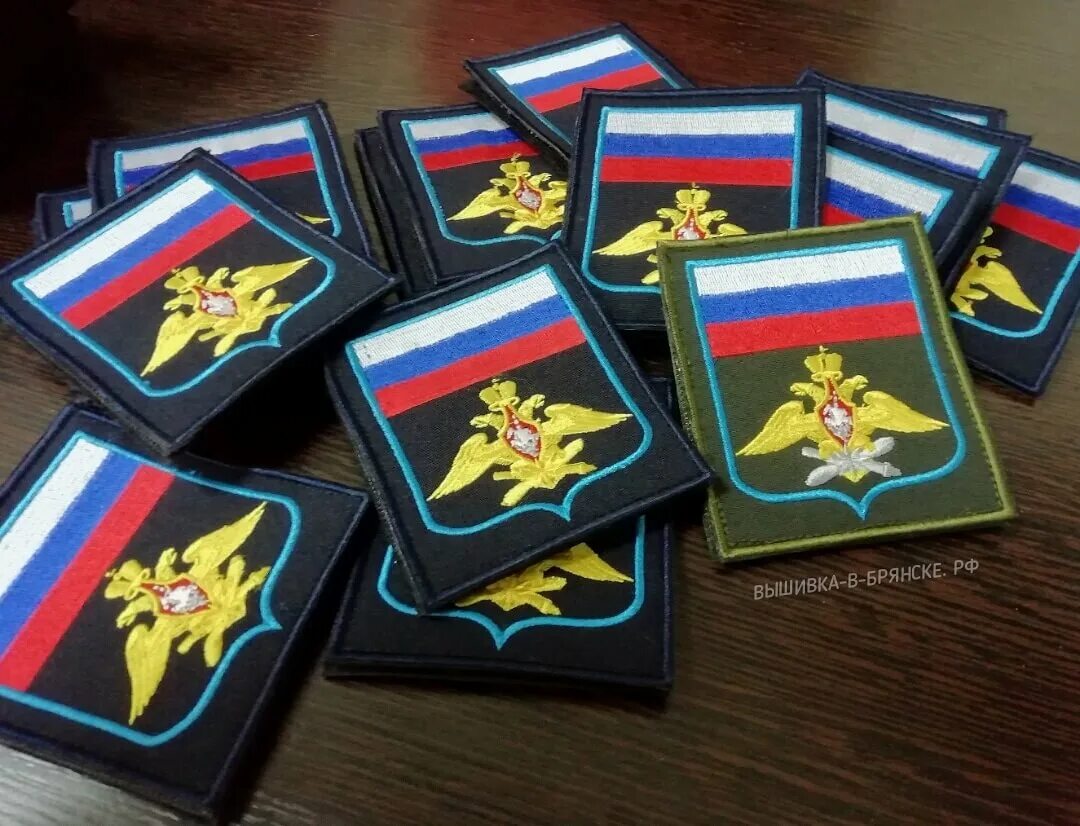 Шевроны брянск. Шевроны брянск. Шеврон с гаечными ключами. Макет шеврона. Нанесение шеврона на одежду.