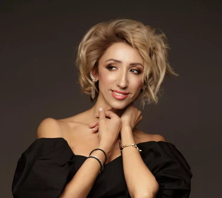 Лилия Абрамова интервью о блогерстве и семье WOMAN