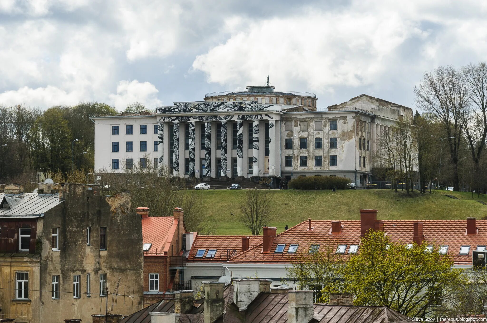 Литовская академия наук. Библиотека академии наук литвы. Академики наук в литве. Литовская академия наук. Литовская академия наук.