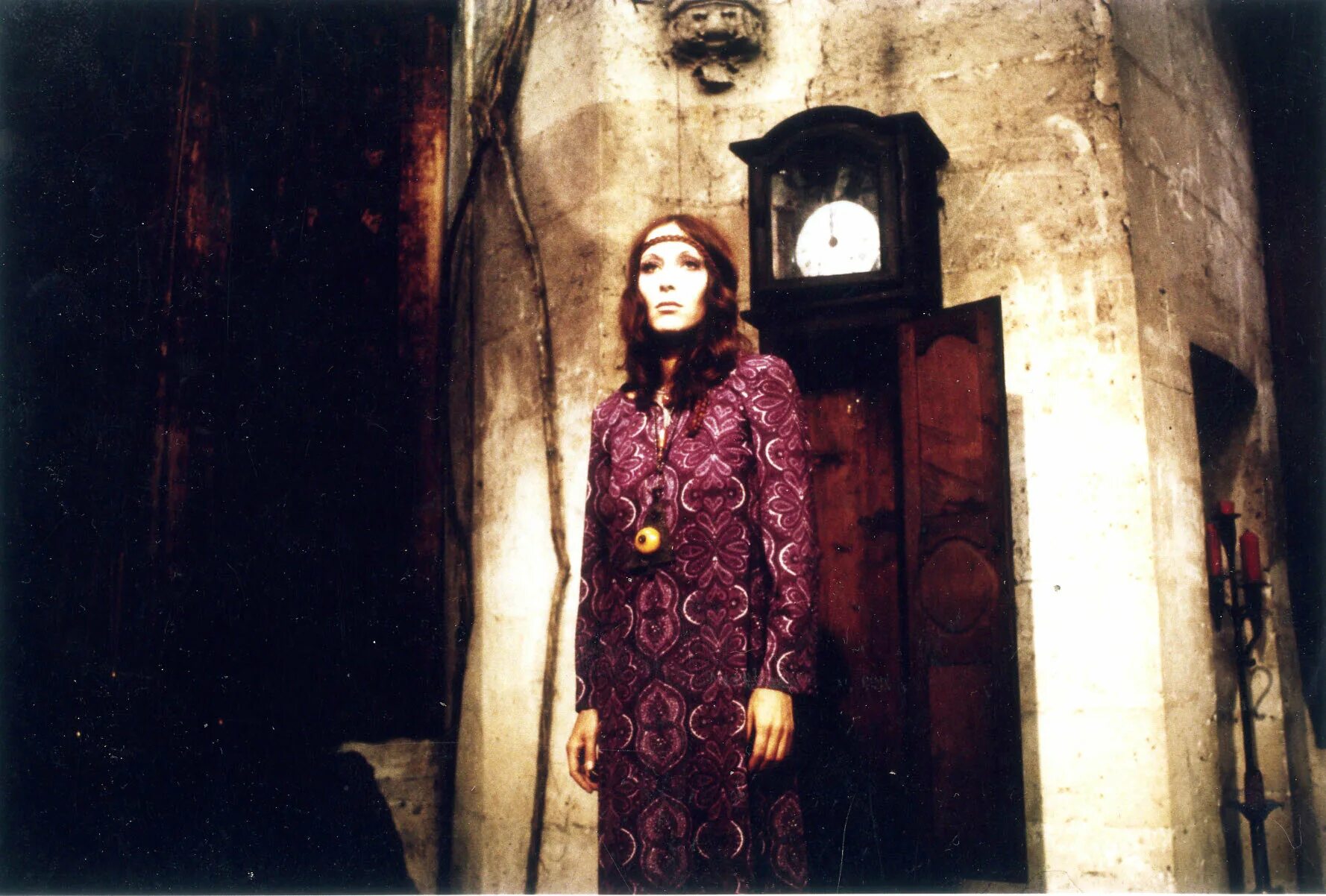 Дрожь вампиров фильм 1971. Мод жюльен мать. Волшебница тьмы фильм 1995. Дрожь вампиров. Фильм про семью вампиров 1971.