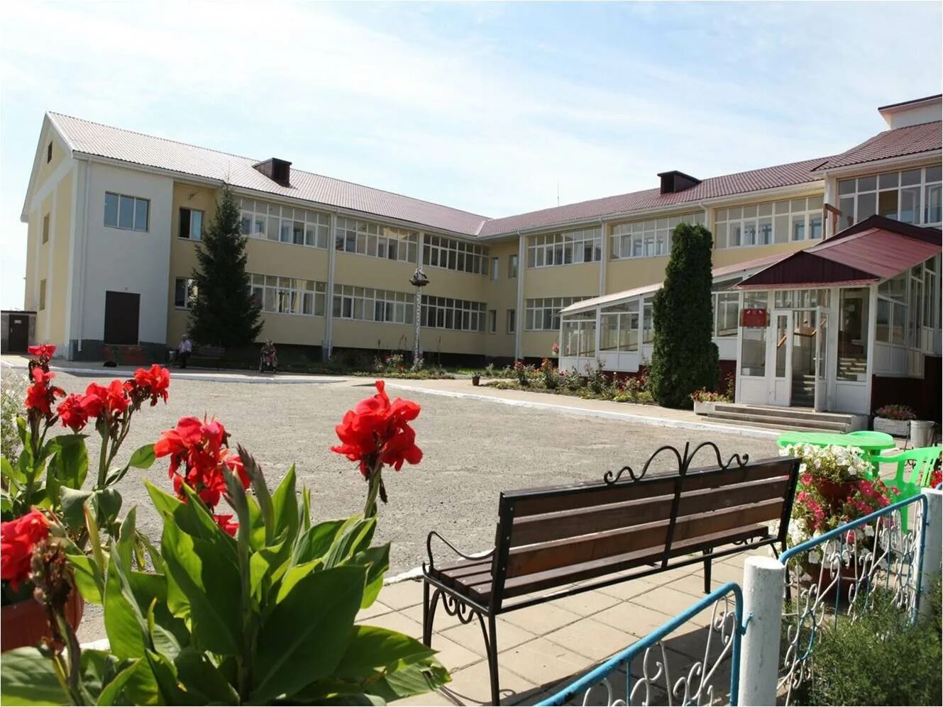 дом интернат для инвалидов и престарелых углич. липецкий дом интернат для престарелых и инвалидов. дом интернат родной дом. богандинский дом интернат. углич.