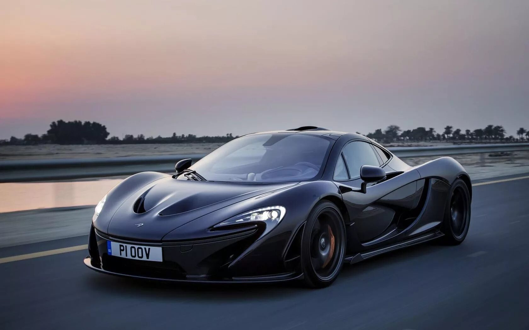 Машина MCLAREN p1. Суперкар MCLAREN p1. Макларен p1 чёрный. Макларен p1 2020.