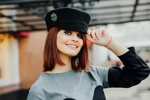 Надел фуражку