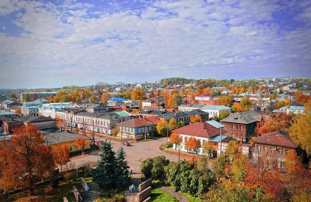 Нолинск ул фрунзе дом. Петр братухин нолинск. Нолинск ул коммуны. Нолинск фрунзе 49. Никольский собор нолинск.