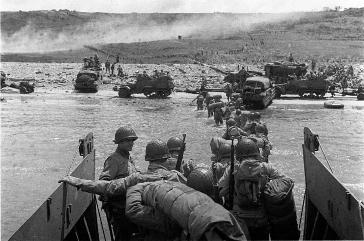 Высадка союзников в нормандии операция. Высадка в Нормандии 1944. Омаха Бич 1944. Нормандия Омаха Бич 1944. Высадка в Нормандии 1944 Омаха.