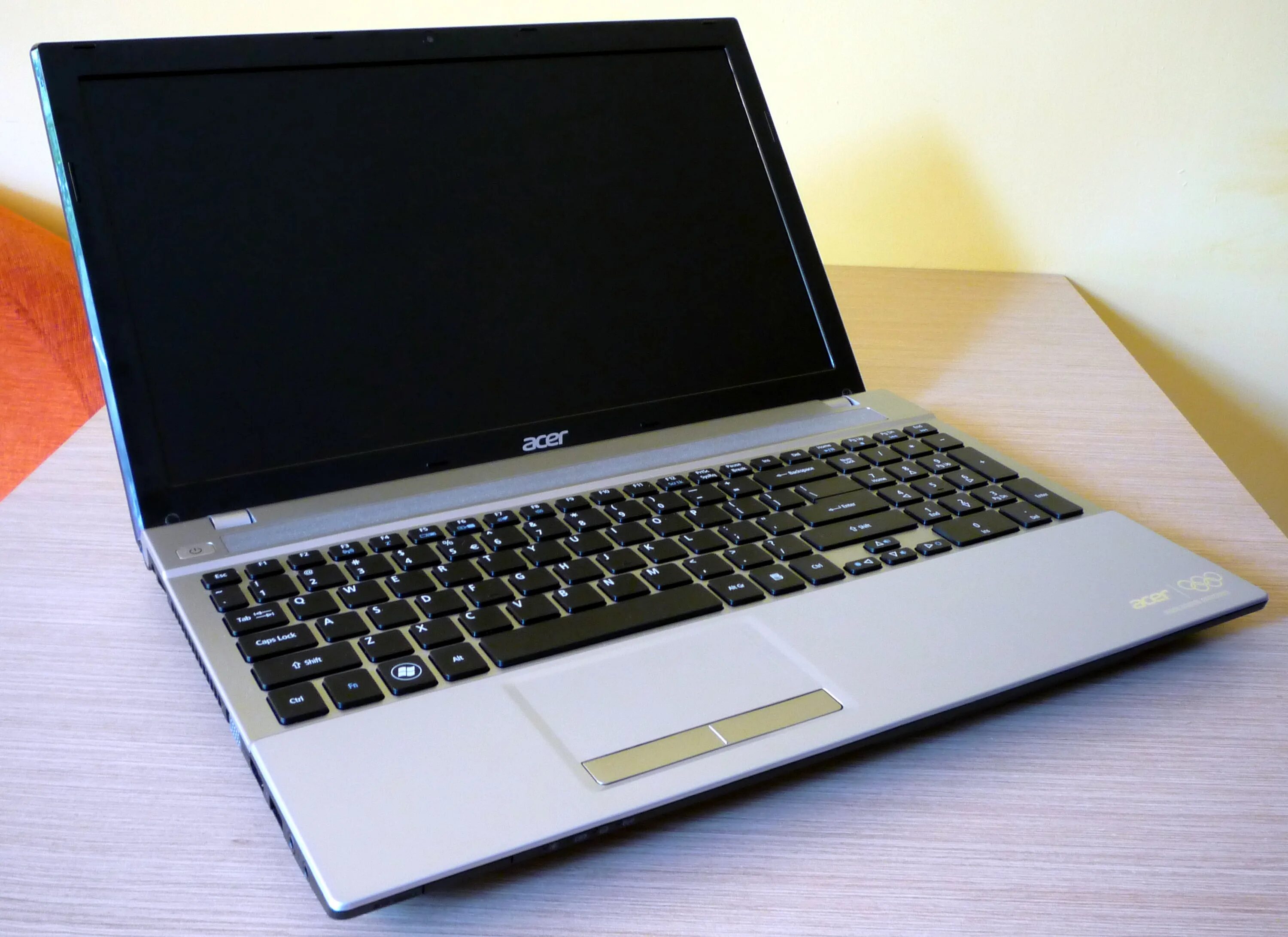 Ноутбук Acer Iru.