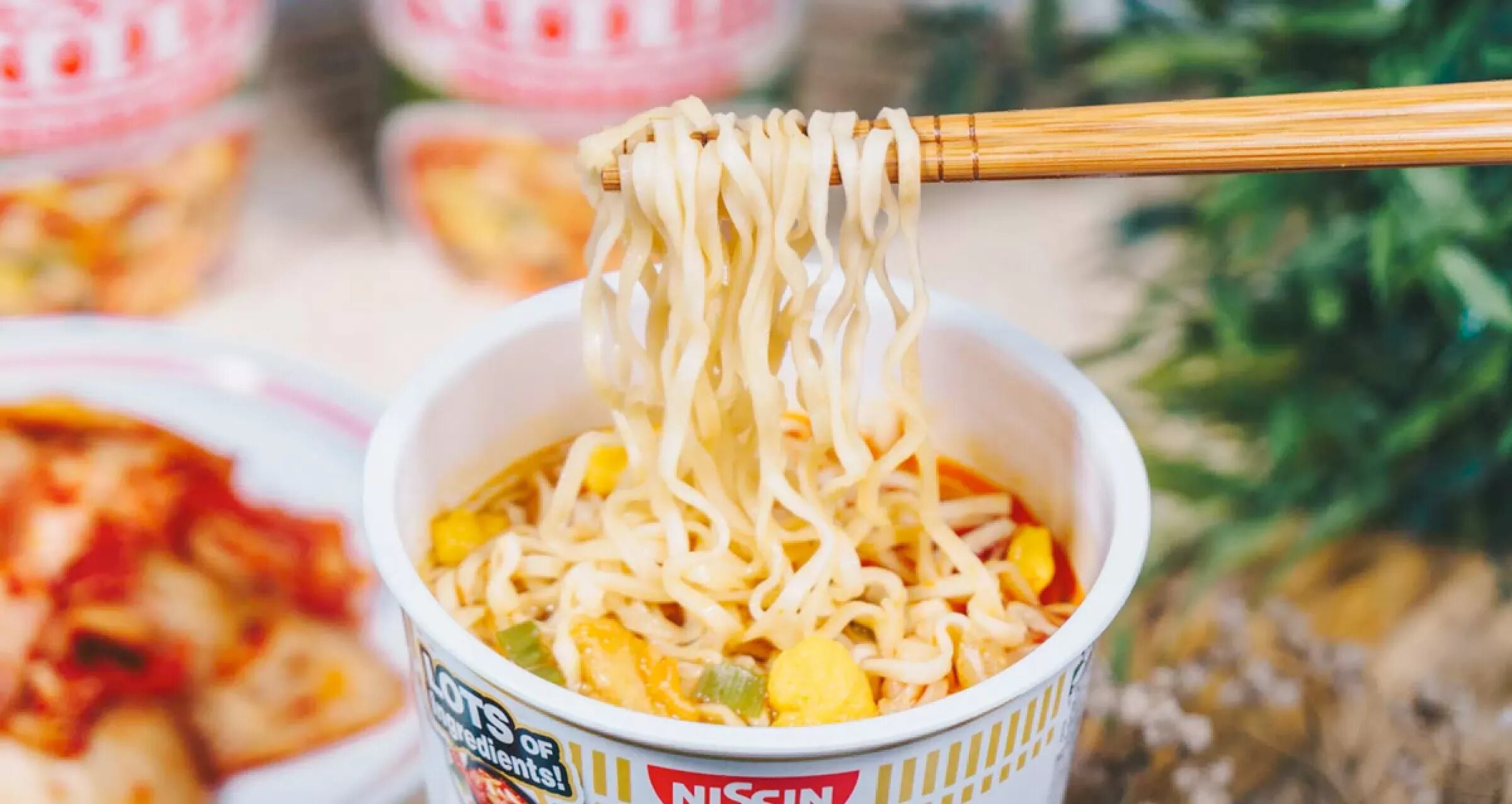 Китайская лапша instant Noodle. Рамен лапша Роллтон. Nissin instant Noodles. Корейская лапша Cup Noodle. Блюда из быстрой лапши